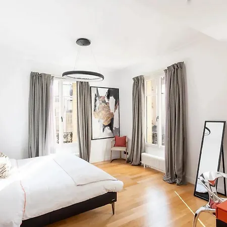 Hauts-de-seine Eiffel Tower Bed & Breakfast *
