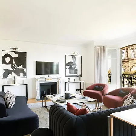 Hauts-de-seine Eiffel Tower Bed & Breakfast